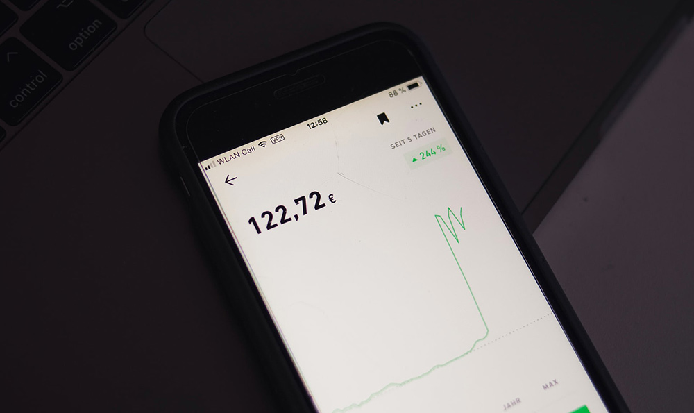 股票杠杆平台app 两市融资余额减少13.37亿元